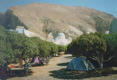 Der Campingplatz von Perisa auf Santorini